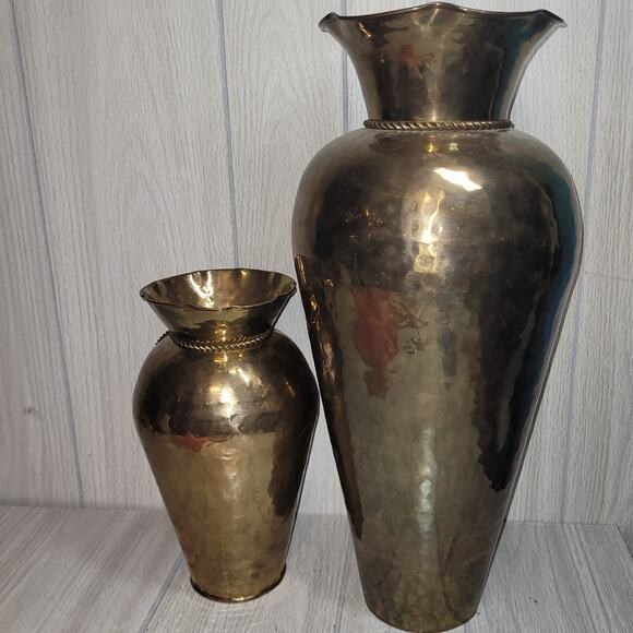 Vtg Hammered Brass MCM Large Vase Set With Decorativr Braided Rope Urns Nautical - Picture 6 of 8